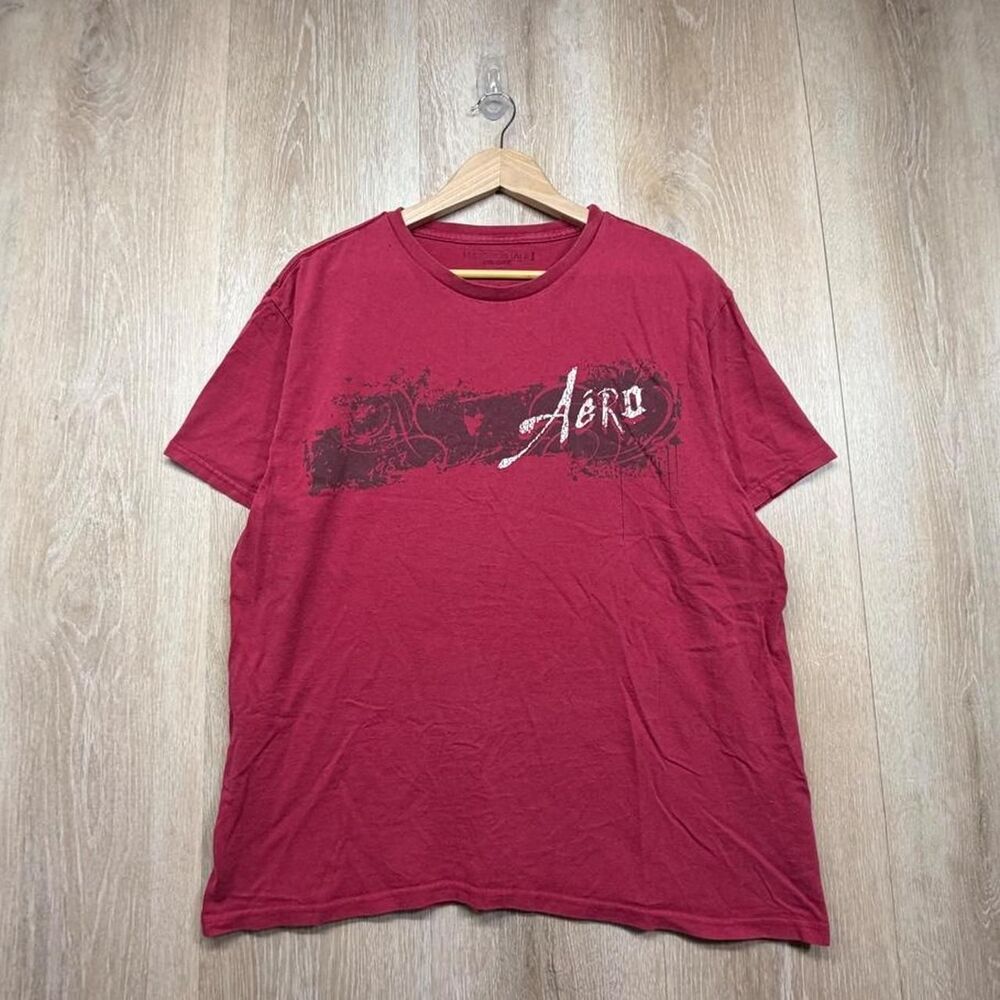 Aeropostale Men's Red and Burgundy T-shirt